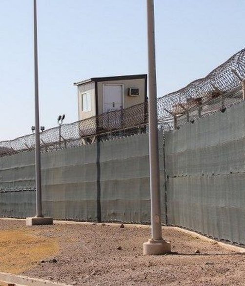 La-cl-ture-Camp-5-prison-militaire-am-ricaine-Guantanamo-Cuba